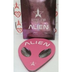 Jeffrey Star make-up alien pallet